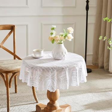 Imagem de LinenZone Toalha de mesa de renda redonda com design de folhas. Toalha de mesa branca pequena tem 121 cm de diâmetro. Toalha de mesa de folha para decoração de mesa de fazenda ou decoração de cozinha