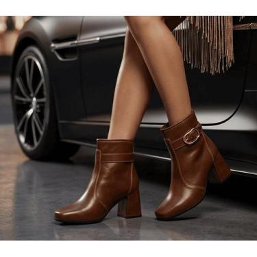 Imagem de Bota Feminina Salto Medio Grosso Bico Quadrado Cano Curto Bloco Fivela