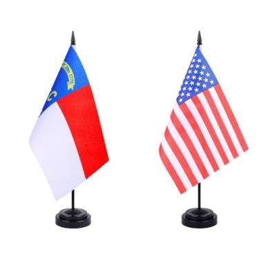 Imagem de JBSJBS Bandeira de mesa dos EUA North Carolina 30,5 cm, conjunto de luxo, bandeiras da Carolina do Norte, bandeira dos EUA, mini bandeiras de mesa de escritório do estado americano com base preta para