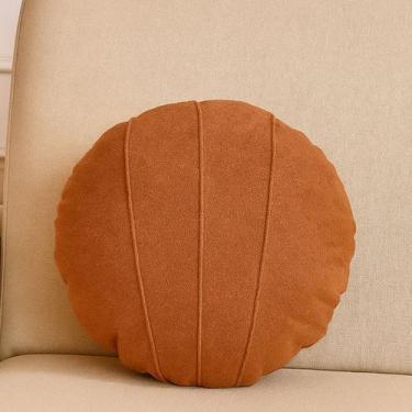 Imagem de Almofada redonda boucle com refil terracota 43cm - CIA DAS ALMOFADAS