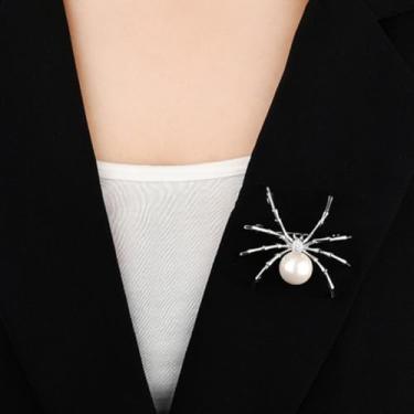 Imagem de Broche de aranha exclusivo com detalhes de pérola, dois estilos preto e branco, broche de lapela estilo punk vintage para mulheres e homens, acessório de joias de moda para vestido de terno, one size