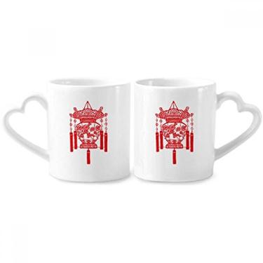 Imagem de Lanterna chinesa corte de papel padrão vermelho casal conjunto de canecas de porcelana copo amante coração alça