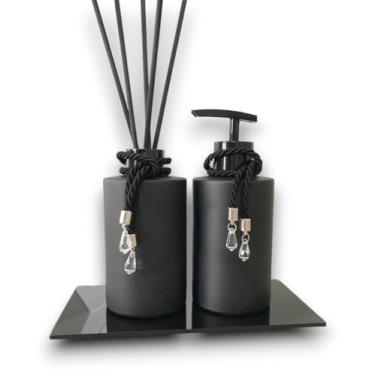 Imagem de Kit Lavabo Saboneteira Difusor de Varetas Preto Fosco 250ml c/Pingente e Bandeja