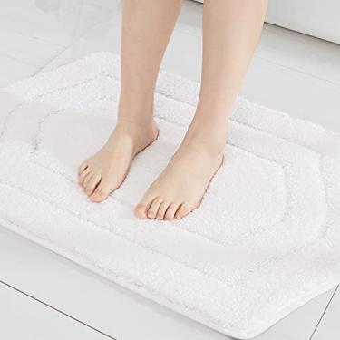 Imagem de COSY HOMEER Tapetes de banheiro extragrossos – Tapetes de banheiro antiderrapantes, fio de pelúcia macio, 100% forte, micropoliéster, tapete para sala de estar, quarto, tapete absorvente de água (branco, 43 x 68 cm)