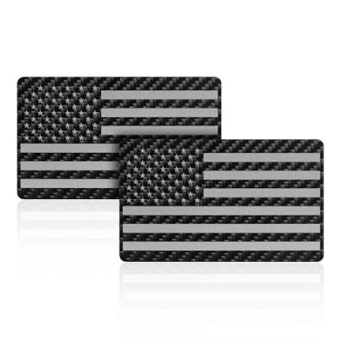 Imagem de Pacote com 2 adesivos de bandeira americana de fibra de carbono real 3K, adesivos de bandeira dos EUA, emblema patriótico militar de carro dos EUA projetado para picapes, caminhões, sedans, SUV