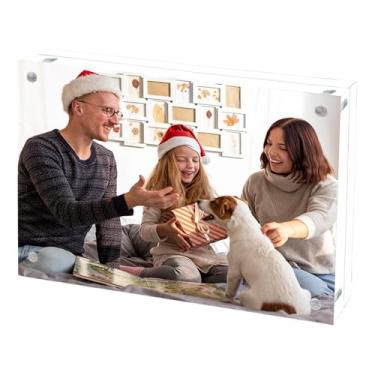 Imagem de Cherrich Porta-retrato de acrílico 12 x 18 cm, molduras de dupla face para geladeira com cantos magnéticos, moldura de acrílico transparente para mesa ou mesa, família, casamento, fotos de bebê