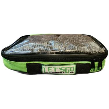 Imagem de Bolsa Cornhole verde pequena bolsa de remendo para transporte com zíper duplo resistente top de vinil pequeno inserção conjunto único para carrinhos e mochilas. Marca comercial na alça costura dupla