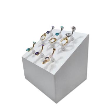 Imagem de (M-2)Expositor de Piercing Trapézio MÉDIO - 9 PINOS DE PLASTICO - BRAN
