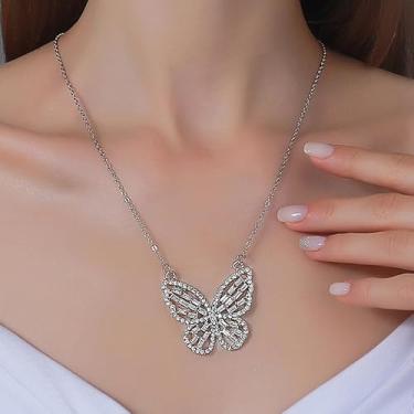 Imagem de Colar feminino grosso com coração grande, corrente grossa ajustável Y2K, gargantilha de amor, pingente de coração exagerado, Medium, Latão, Sem Pedra Preciosa