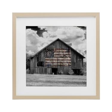 Imagem de Stupell Industries Impressão emoldurada de bétula monocromática bandeira dos EUA sob vidro, design por Decent Exposures, 13 x 13