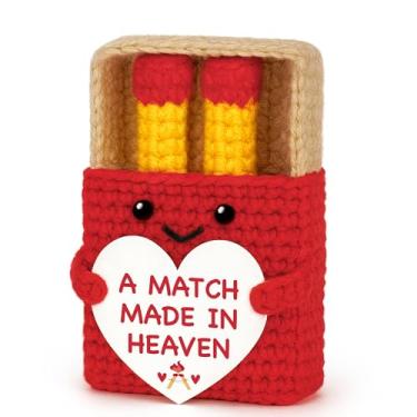 Imagem de BVXFR Gifts for Girlfriend Boyfriend Christmas Valentines Day Romantic Gifts for Wife Husband Anniversary Birthday Gift for Him Her Couple Fiance Newlyweds A Match Made in Heaven Crochet Matches Box