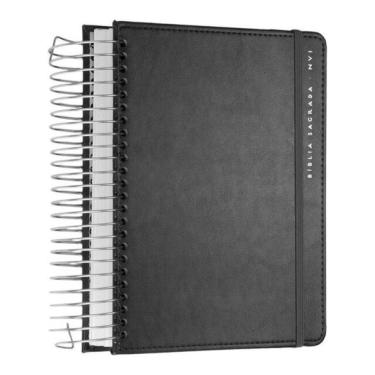 Imagem de Bíblia Nvi Com Espaço Para Anotações Central, Capa Dura Cinza Com Elástico, Espiral, Leitura Perfeit