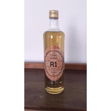Imagem de Cachaça Artesanal R1. Armazenada em Tonel de Carvalho. Não Contém Glút