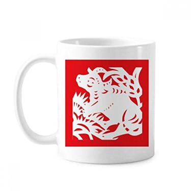 Imagem de Caneca de cerâmica do zodíaco da China com corte de papel boi caneca de porcelana de café