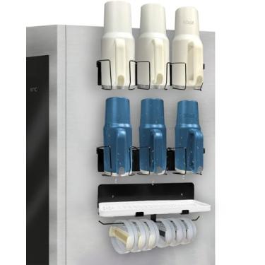 Imagem de FEYRUN Suporte magnético Stanley para copos com drenagem, organizador de garrafa de água com 6 compartimentos para copos de 30/1,134 g com tampas, solução de armazenamento de cozinha de geladeira, ímã
