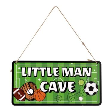 Imagem de Rapazes Esportes Little Man Cave Sinal, Madeira de Buxo Esportes Little Man Cave Sinal Placa Porta com Bola Tema para Fãs de Futebol Americano Basquete e Beisebol Entusiasta Quarto Decoração