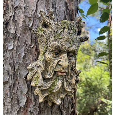 Imagem de coolboy Decoração de jardim de alimentador de pássaros com rostos de árvores, escultura caprichosa para abraçar árvores, comedouros engraçados de pássaros com um porta-malas para ambientes externos e