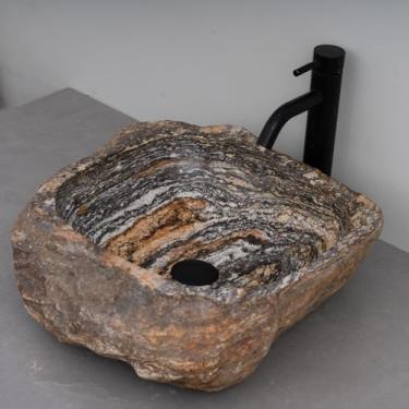 Imagem de MIDUSO Pia de embarcação de pedra irregular 100% feita à mão; pia de pedra real; pia de embarcação exclusiva; acima do balcão; pia de rocha de rio; banheiros rústicos de pias; Irre RiverStone 303