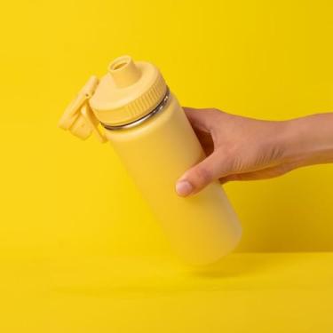 Imagem de Garrafa Térmica Amarela 780ml com Alça e Bico em Aço Inox