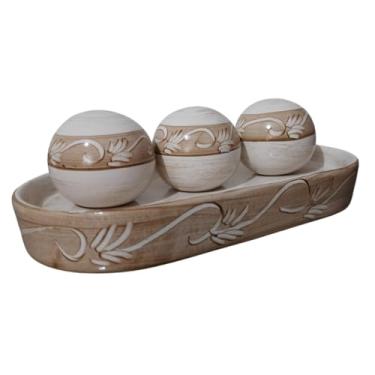 Imagem de Kit Decorativo Bandeja com bolas Cerâmica 4 Peças Acabamento Brilhante Enfeite Mesa(Nude e marrom)