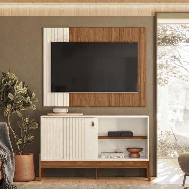 Imagem de Rack Painel Com Friso Wood 1,20m Tvs 42 Polegas Prateleiras E Porta De Correr Design Moderno Perola Metalizado Cinamomo Mel