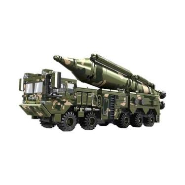 Imagem de Modelo De Caminhão Militar Da Segunda Guerra Mundial Com Lançador De M