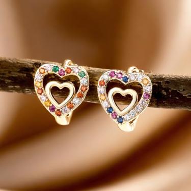 Imagem de Brincos femininos de argola com design de coração duplo de zircônia cúbica colorida, One, Metal, Zircônia cúbica