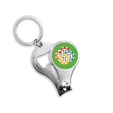 Imagem de Ilustração de fichas de cassino coloridas anel de alicate de unha chaveiro abridor de garrafas cortador