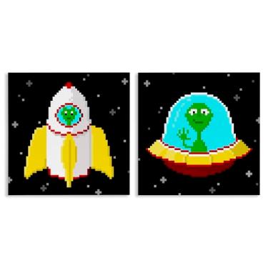 Imagem de Stupell Industries Conjunto de arte de parede em tela Pixel Alien Spaceships 2 peças por June Erica Vess, 17 x 17