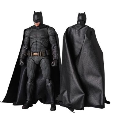 Imagem de Boneco Batman 16cm Articulado e acessorios Action Figure MAF056