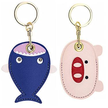 Imagem de Tomcrazy Pacote com 2 capas protetoras de desenho animado 3 em 1 para capa Airtag Samsung Galaxy SmartTag, porta-chaves (1 porco e 1 tubarão)