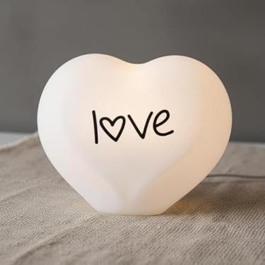 Imagem de Luminária Coração Love Stylo LED – Design Decorativo – Bivolt 110/220V – Cabo 1,8m – Luz Suave para Quarto, Sala e Escritório – Suporte para Lâmpada E27