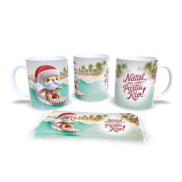 Imagem de Caneca de Natal com Papai Noel Surfista, Porcelana Branca, Tema Tropical, Decoração Praiana de Natal (19981)