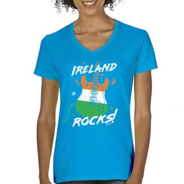 Imagem de Camiseta feminina Ireland Rocks Guitar Flag St Patrick's Day Gola V Shamrock Groove Vibe Pub Celtic Rock and Roll Clove, Turquesa, M