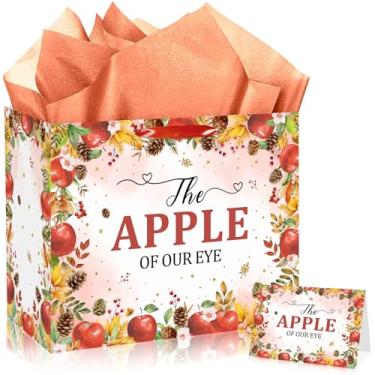 Imagem de JORHANCE Sacos de presente Apple of Our Eye - Saco de papel de embrulho grande com papel de seda e cartão de aniversário para decorações de chá de bebê da Apple of Our Eye