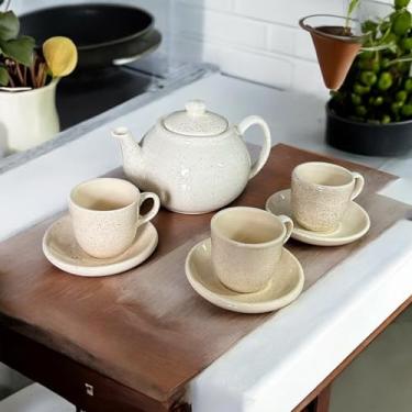 Imagem de Conjunto Para Tomar Café Com Bule e 3 Xícaras Com Pires