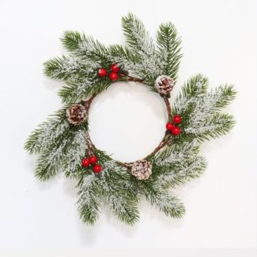 Imagem de 2 peças de pequenos anéis de vela de guirlanda de Natal, guirlandas artificiais de cedro cipreste com pinhas e frutas vermelhas, castiçais para decoração de mesa de centro de mesa de férias (anéis 05)