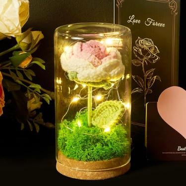 Imagem de AWARDSEN Presentes de crochê artificial de flor rosa em crochê em cúpula de vidro com luz de LED, decoração de flores eternas, presentes de aniversário, Dia de Ação de Graças, Natal, Dia dos Namorados