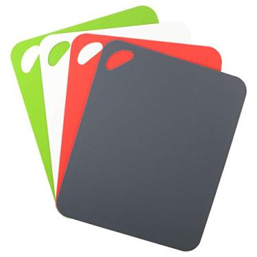 Imagem de Dexas Conjunto de quatro tábuas de corte flexíveis Grippmat resistentes, 29,2 x 35,5 cm, cinza, vermelho, branco e verde