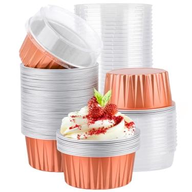 Imagem de EUSOAR Forros de cupcake para assar, 60 peças de ramequins de 142 g com tampas, recipientes de sobremesa, mini forros de cupcake descartáveis, copos de ramequins com tampas para assar no forno em