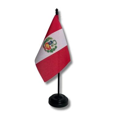 Imagem de Bandeira de Mesa do Peru, Decorativa, 26cm Altura Total, Base Preta, Tecido Oxford Face Única, 18x11cm, para Escritório, Eventos e Cerimônias