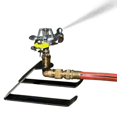 Imagem de Aspersores de impacto para quintal, jardim e grandes áreas - Aspersor giratório de gramado pulsante com cabeça giratória ajustável de 360 graus e base de trenó de aço resistente da Kings County Tools