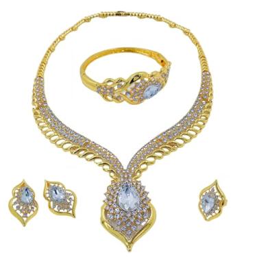 Imagem de LifflyLadys Conjunto de joias de formatura de ouro para mulheres, colar de 45 cm com brincos de formatura e pulseira, design moderno de formatura, Medium, Latão, Sem Pedra Preciosa