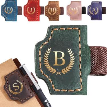 Imagem de Marcador de livro personalizado com suporte de caneta, marcador magnético de couro, 26 letras, presentes para amantes de livros, leitores, marcadores de livro de couro para homens e mulheres (verde, B