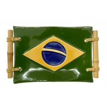 Imagem de Petisqueira Bandeira do Brasil/Cerâmica Esmaltada e Bambu Natural/Prato Decorativo Souvenir Brasileiro/Presente Colecionável/Turista/Decoração/lembrança do Brasil/Brasilmania.