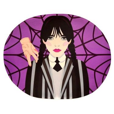 Imagem de Tapete Para Quarto Estampado Oval Wandinha Roxo 80cm X 70cm - Base Antiderrapante