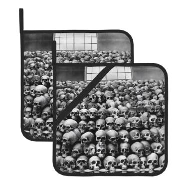 Imagem de Conjunto de tapetes quadrados resistentes ao calor com estampa de flores e caveiras escuras, 2 peças antiderrapantes com alças para pendurar, para balcão de cozinha e proteção de mesa de jantar.