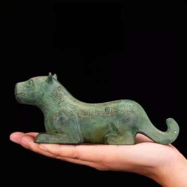 Imagem de FENNYYAR Escultura de símbolo de tigre de bronze antigo, 17 cm, decoração de decoração de sala de estudo de escritório em casa