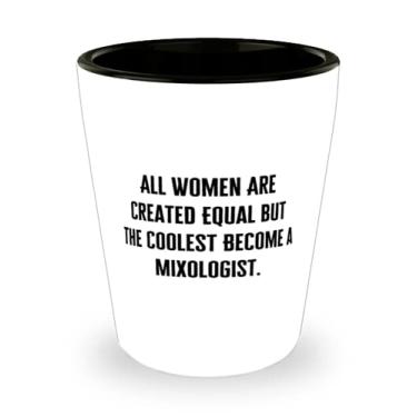 Imagem de Presentes perfeitos para mixologistas, todas as mulheres são criadas iguais, mas as mais legais se tornam uma mixologista, copo de shot de Natal para mixologistas