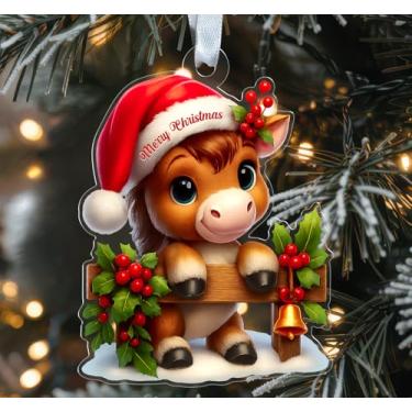 Imagem de Enfeite de Natal com cavalo de bebê fofo - adorável pônei com chapéu de Papai Noel - Decoração de Natal em acrílico - Decoração de fazenda - Presente para amantes de animais